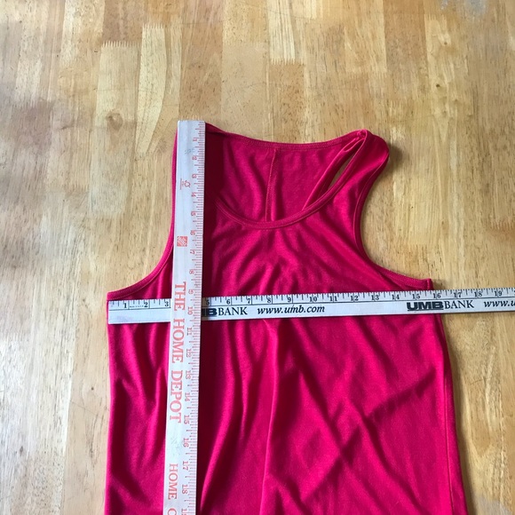 Red Top, open back - Picture 4 of 7